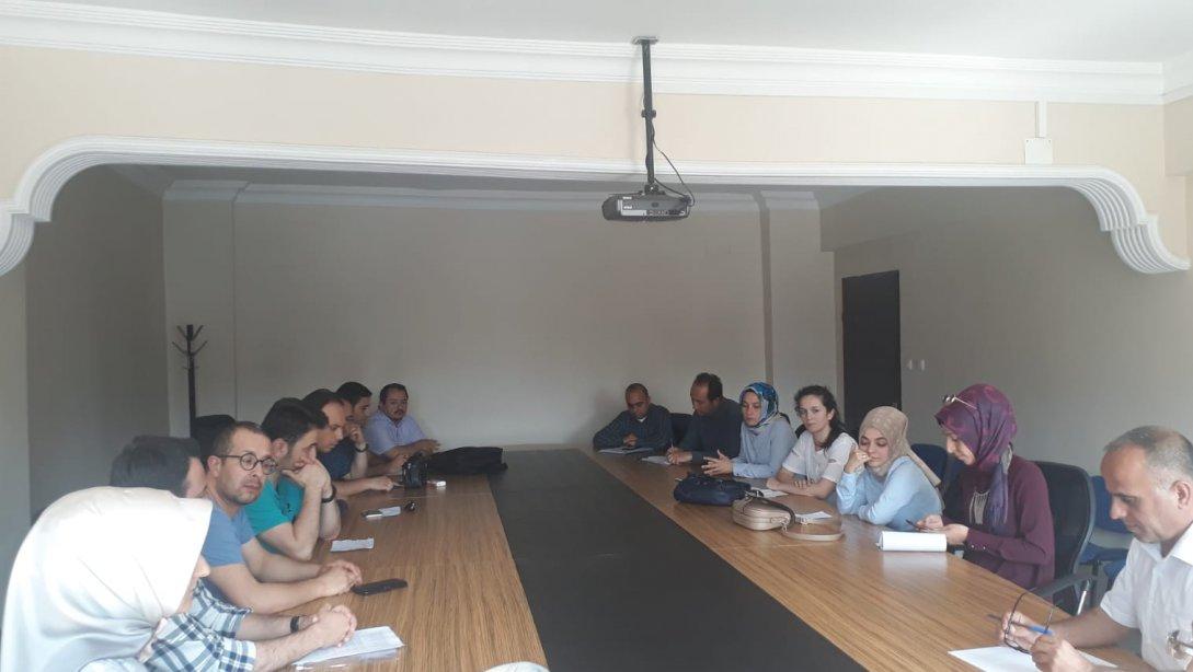 Gölyaka Anadolu Lisesi Öğretmenleri ile Başarıya Bir Adım Projesi  Değerlendirme ve Koçluk Sistemi Toplantısı Gerçekleştirildi.
